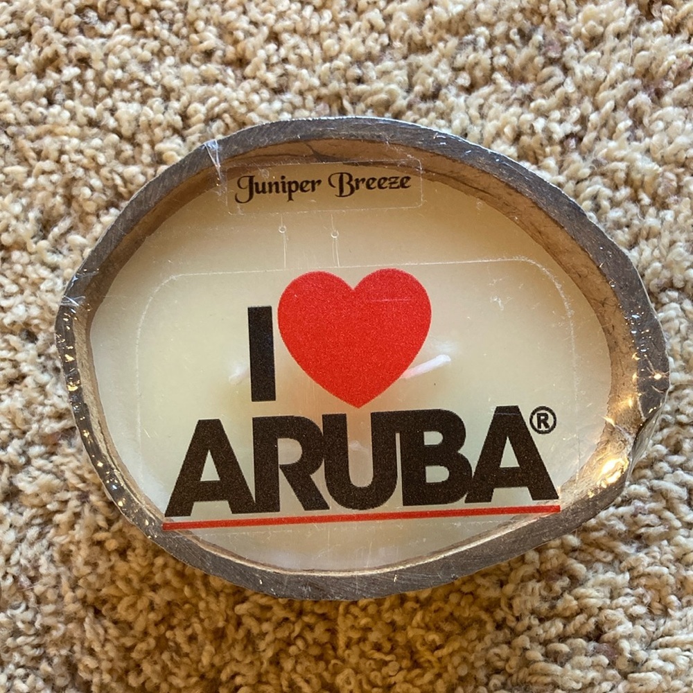 I ❤️ Aruba Candle in Coconut Shell